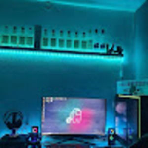 Meet your Posher, Simon